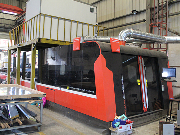 加工設(shè)備-心玲不銹鋼